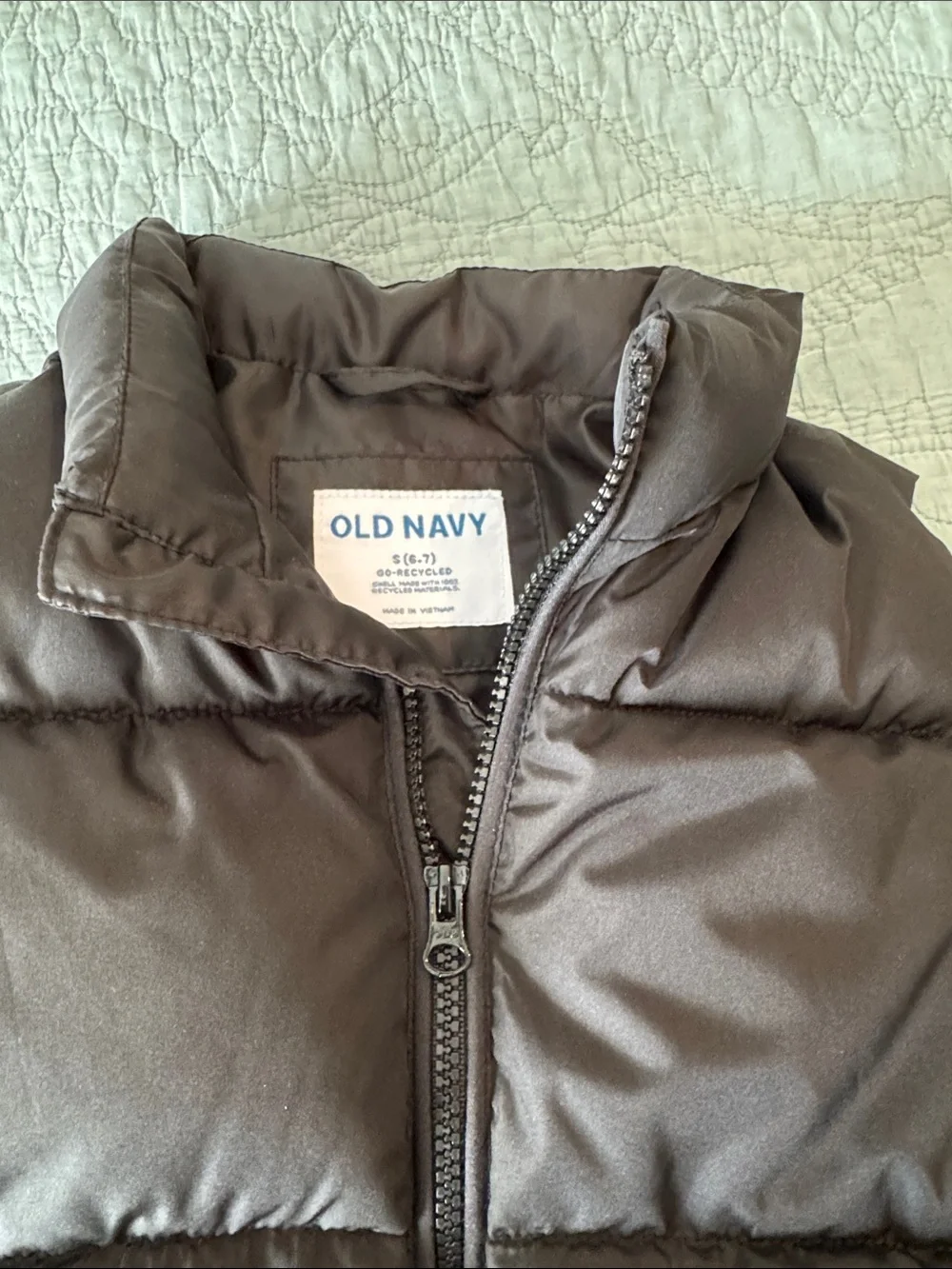 Old Navy Black Kids Puffer Vest with Front Pockets